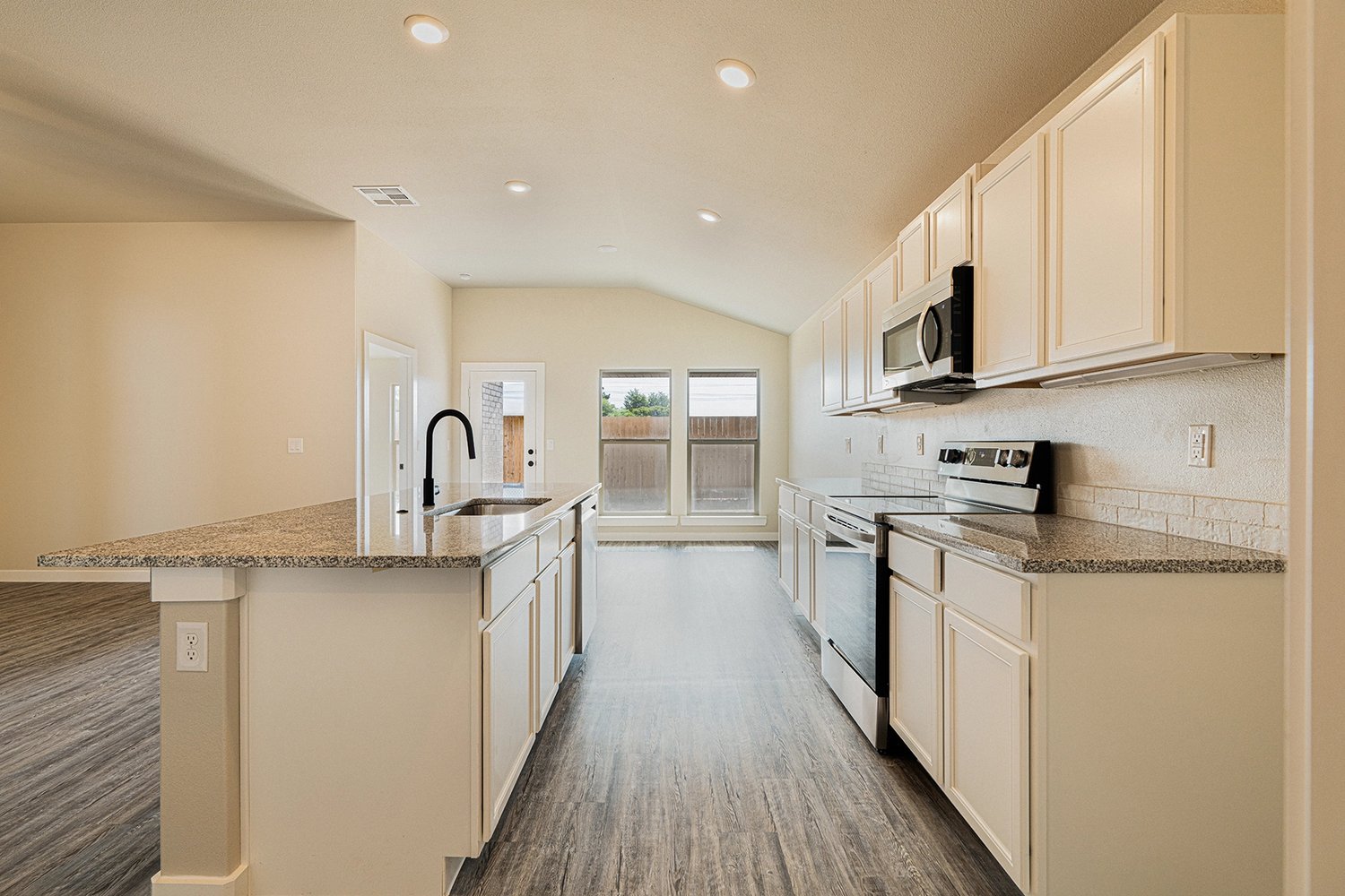 1600 Kitchen_