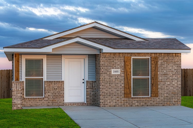 0850B front with dark brick and clay vinyl