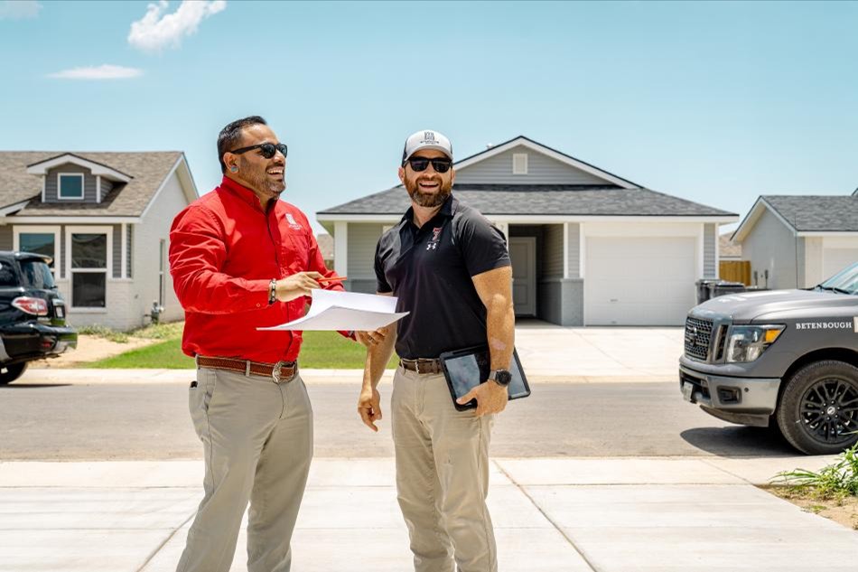 Betenbough Homes builders go over the 1,000 point checklist for a new home.