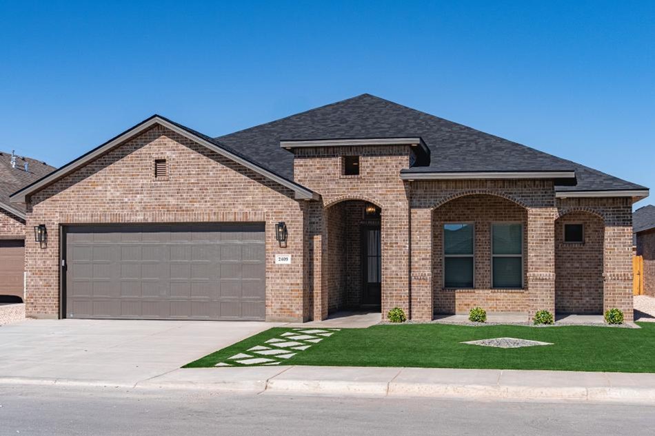 Photo of the exterior of Midland's 2025 Parade Home - the Vanessa floor plan.